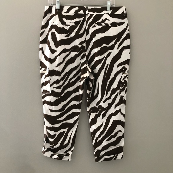 NEW Chico’s Brown Zebra Print Crop Pants Petite 12 - Picture 5 of 5